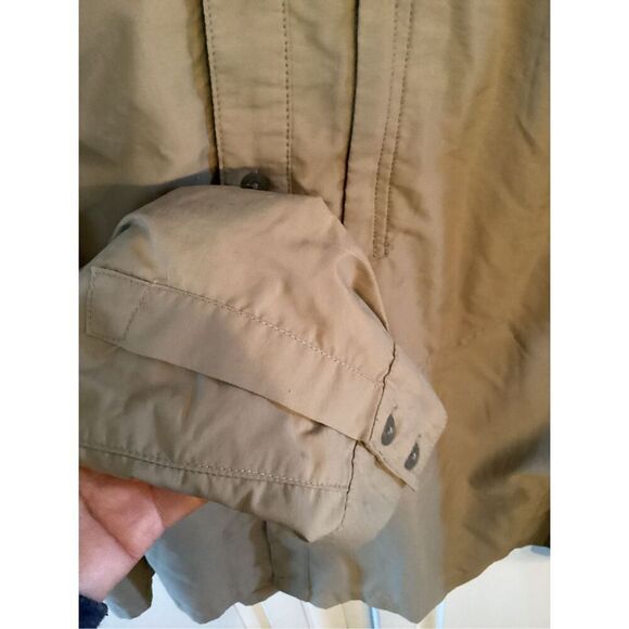 Mountain Hardware Button Up Vented Shirt Sz L Roll Tab Long Sleeves Hiking - Picture 4 of 7